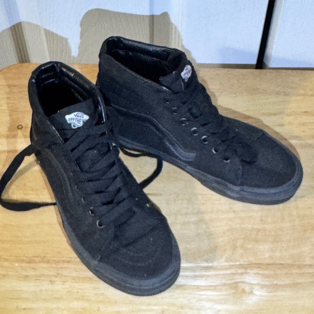 Vans Sk8-Hi Triple Black Suede Canvas High Top Sneakers Womens 7 Mens 5.5